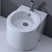 Bidet stojící Lui