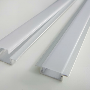 V4 | Vestavný hliníkový profil stříbrný mini pro LED pásek | difuzor čirý nacvakavací  | 2m